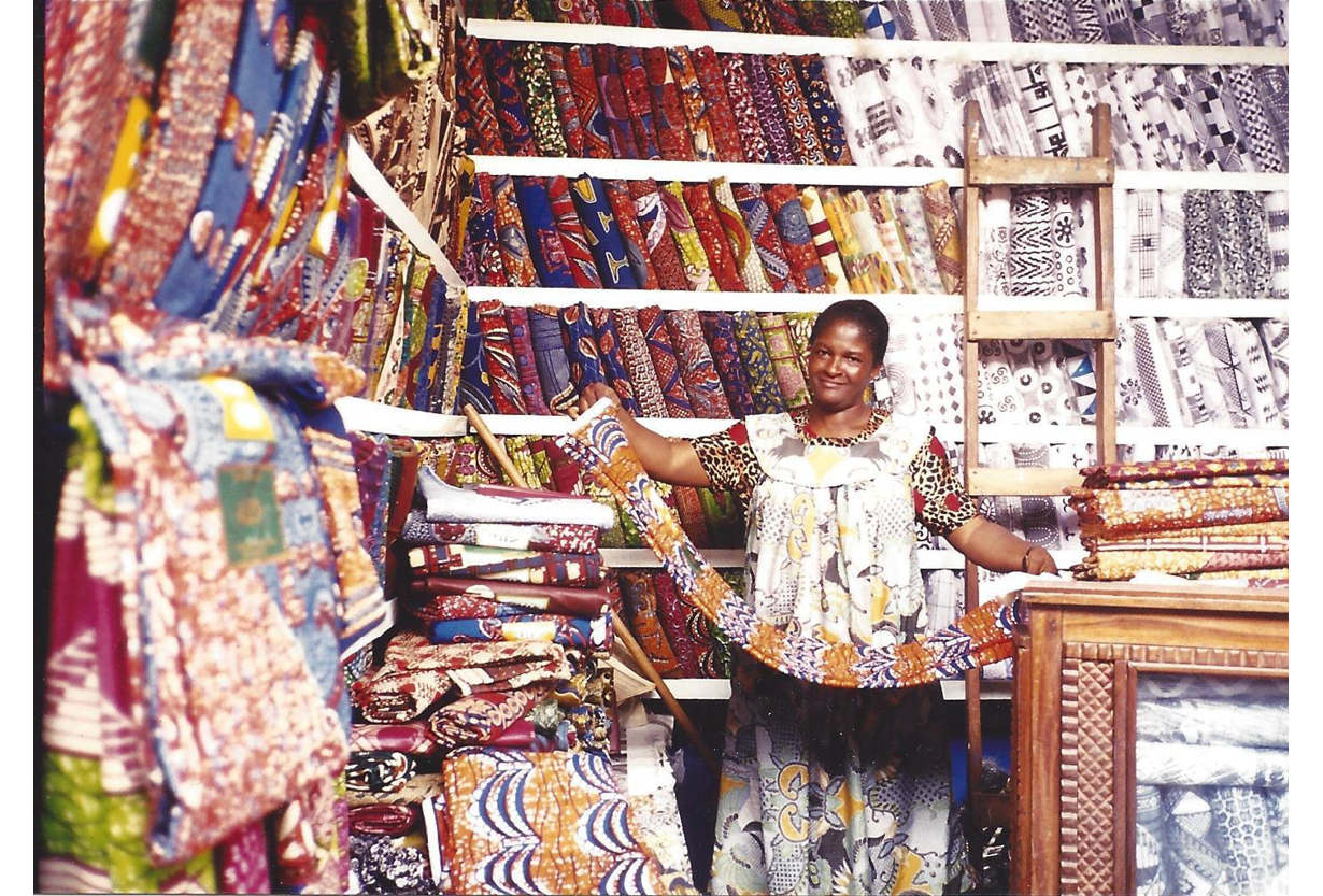 7-Fig. 7. Wax Print Entrepreneur in Kumasi Market - final..jpg