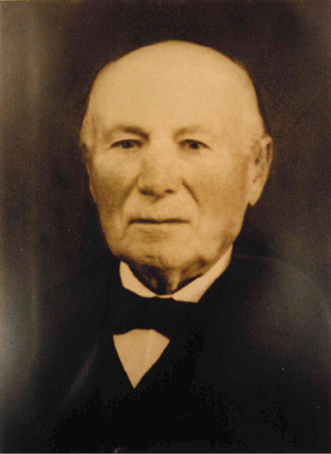 The farmer and musician Hans Andersen Hansen in Rise on Ærø (1948). Photograph.