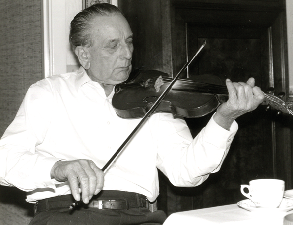 Portrait of Johan Larsen. Photograph by Anders Chr. N. Christensen.