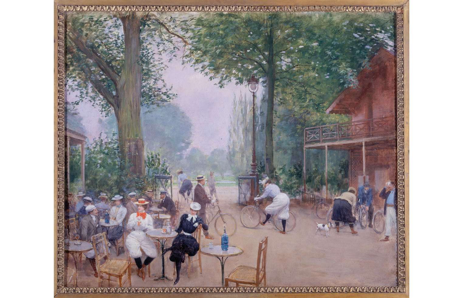 An oil painting ca. 1900: shows the outdoor part of a French chalet in the middle of a park; on the left side, men and women are seen enjoying drinks at a restaurant; in the middle and on the right, several people with bicycles; in the background large trees and park fences.