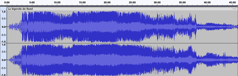 A waveform representing an audio file is displayed, with the title “La légende de Reed” in the top left corner. The time scale starts at 0:00 and extends to 45:00. The waveform shows varying amplitude levels, indicating the audio’s dynamic range.
