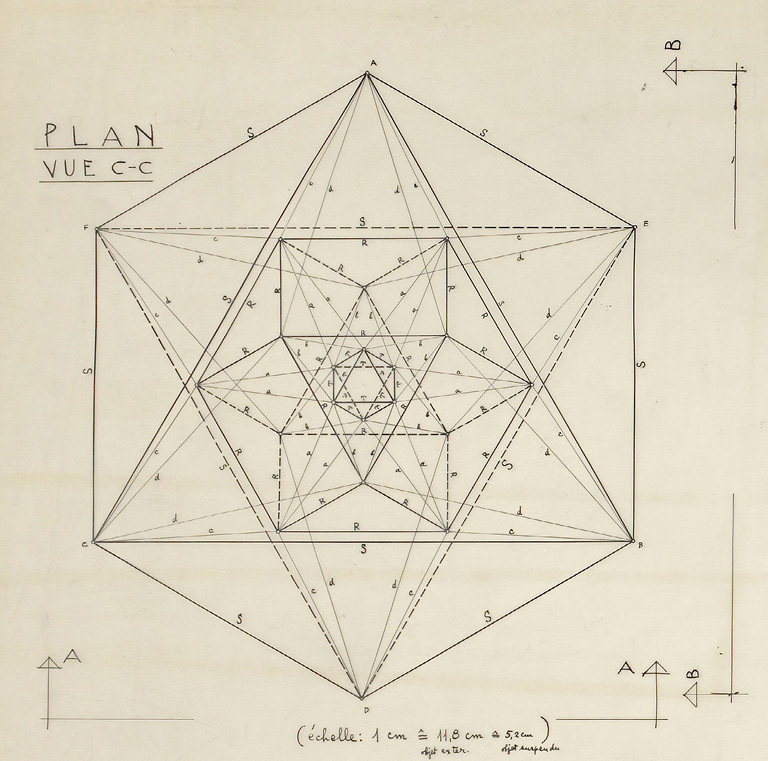 A geometric drawing on graph paper featuring a series of concentric hexagons and triangles, meticulously connected with lines at various angles and points. The diagram includes labels, measurements, and a scale indicator at the bottom. The title reads “PLAN VUE C-C.”